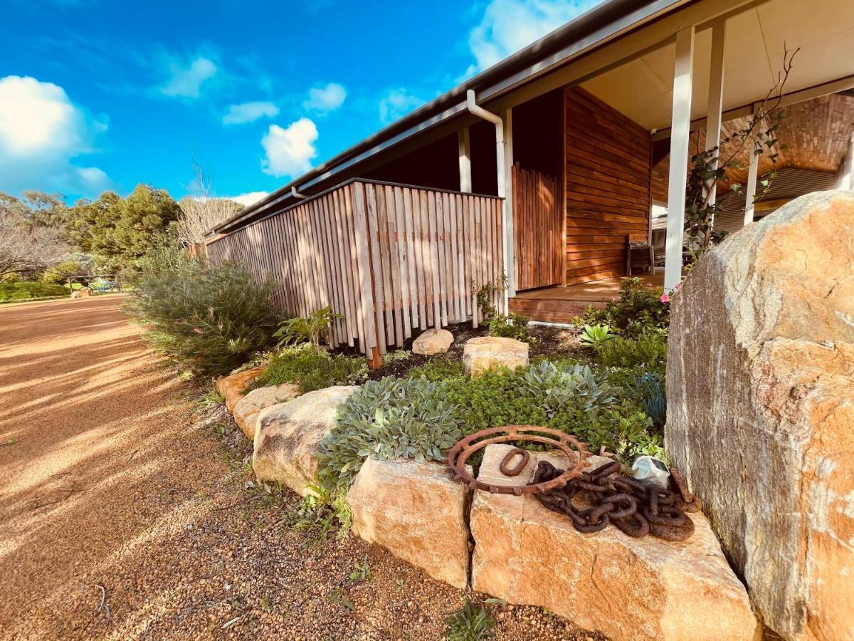 Grape Juice Retreat Rustic Romantic Gateway 5Mins To Beaches & Town Margaret River Exteriör bild