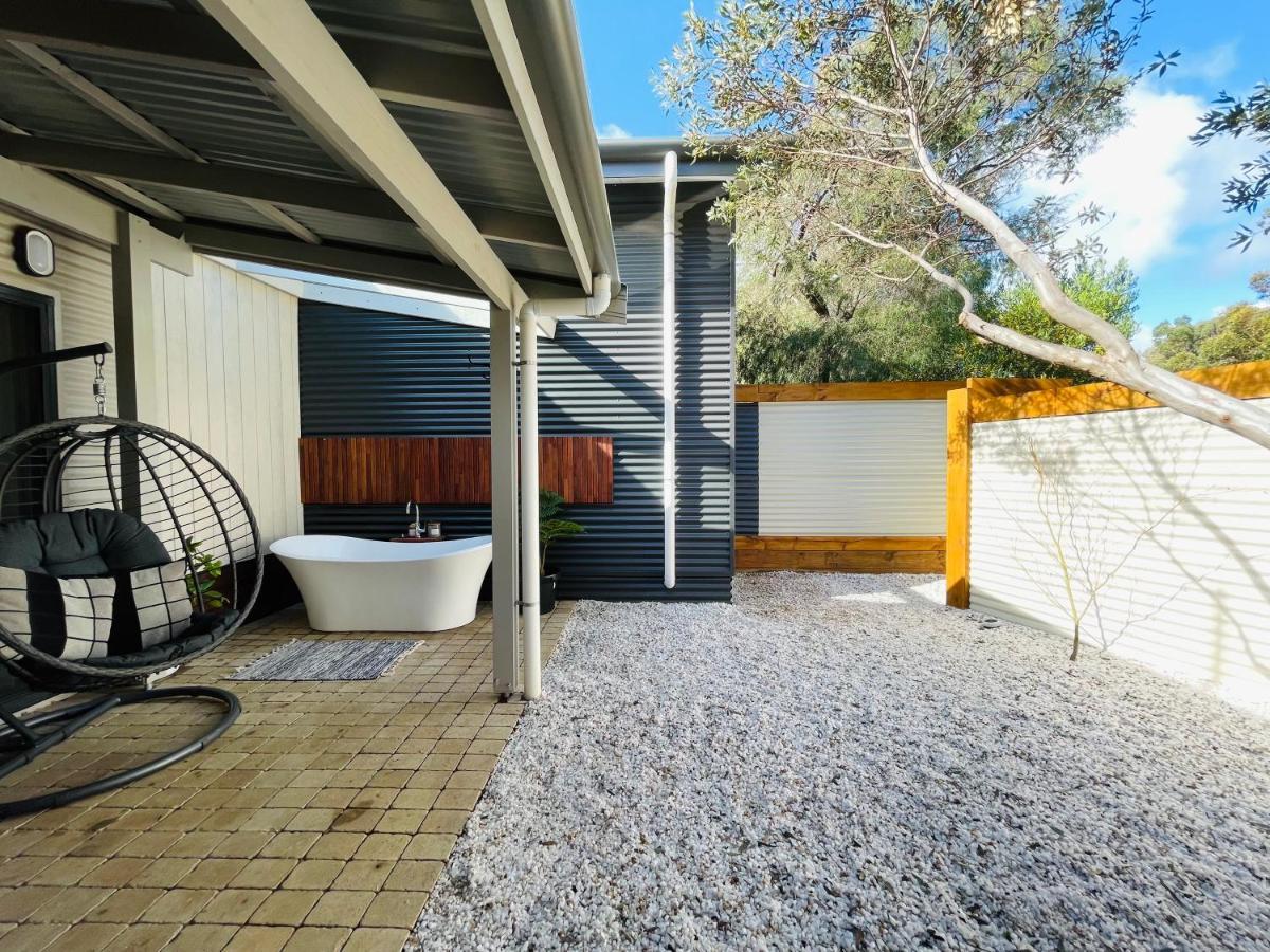 Grape Juice Retreat Rustic Romantic Gateway 5Mins To Beaches & Town Margaret River Exteriör bild