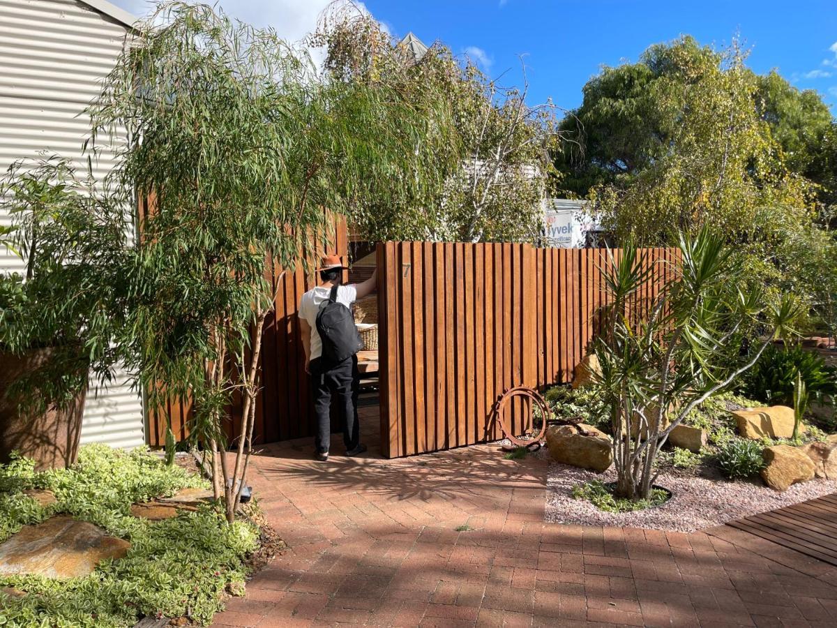 Grape Juice Retreat Rustic Romantic Gateway 5Mins To Beaches & Town Margaret River Exteriör bild