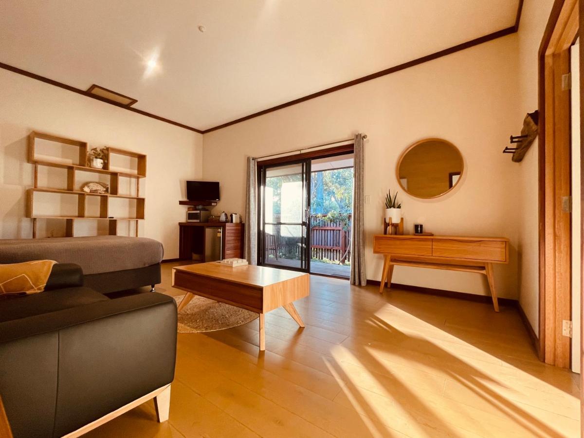 Grape Juice Retreat Rustic Romantic Gateway 5Mins To Beaches & Town Margaret River Exteriör bild